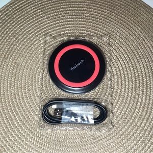< NEW Yootech Wireless Charging Station >
